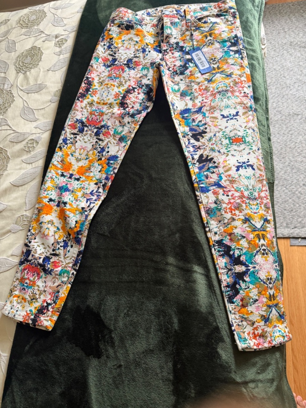 Jeans - Picture 2 of 3